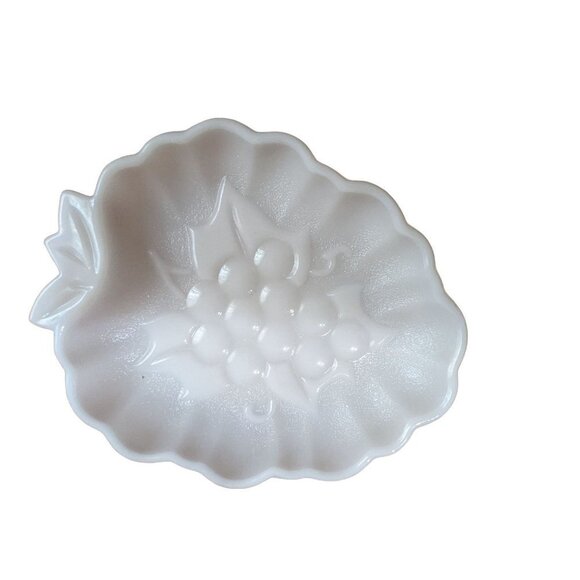VTG Hazel Atlas dish milk glass white grape fruit relish dish desert set of 4 - Picture 5 of 7